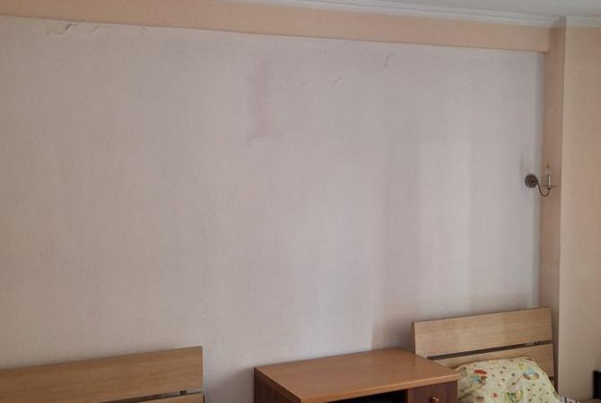 Shtepi ne shitje Apartament ne Tirane, 2+1, Mobilimi E mobiluar, Pagesa 196,000  Euro.