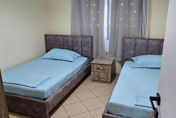 Shtepi me qera 2+1 ne Tirane - 40,000 Leke