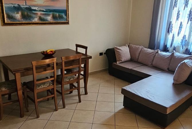 Shtepi me qera Apartament ne Tirane, 2+1, Mobilimi E mobiluar, Pagesa 40,000  Leke.