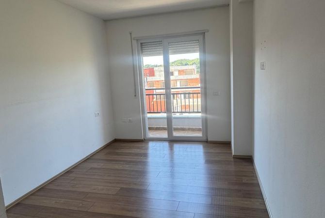 Shtepi ne shitje 3+1 ne Tirane - 166,000 Euro