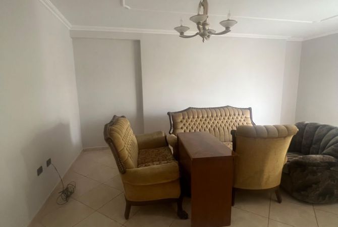 Shtepi me qera Apartament ne Tirane, 2+1, Mobilimi E mobiluar, Pagesa 500  Euro.