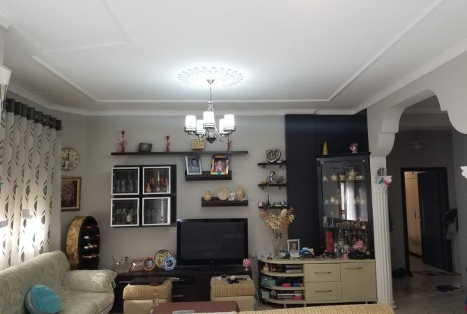 Shtepi ne shitje Apartament ne Tirane, 7+1, Mobilimi E mobiluar, Pagesa 730,000  Euro.