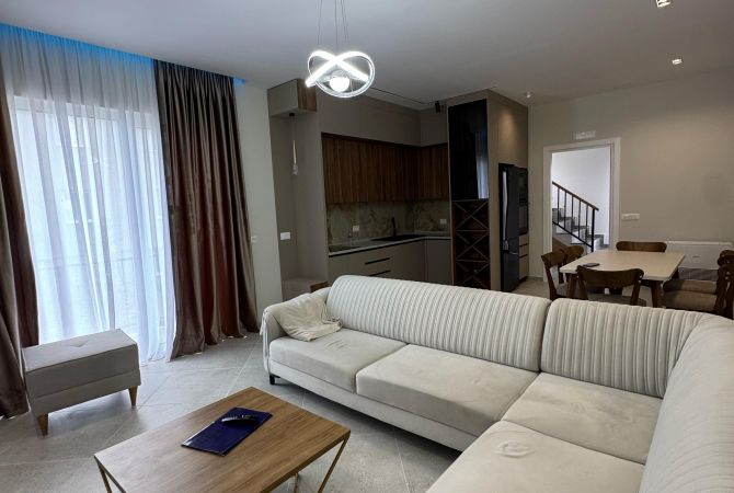 Shtepi me qera 2+1 ne Tirane - 1,500 Euro