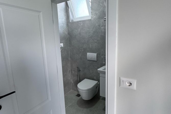 Shtepi me qera Apartament ne Tirane, 2+1, Mobilimi E mobiluar, Pagesa 1,500  Euro.