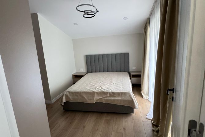 Shtepi me qera Apartament ne Tirane, 2+1, Mobilimi E mobiluar, Pagesa 1,500  Euro.