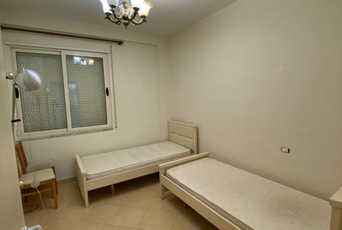 Shtepi me qera Apartament ne Tirane, 3+1, Mobilimi E mobiluar, Pagesa 800  Euro.