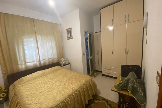 Shtepi me qera 3+1 ne Tirane - 50,000 Leke