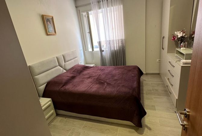 Shtepi me qera 2+1 ne Tirane - 50,000 Leke