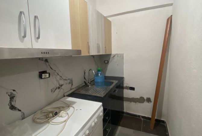 Shtepi me qera 1+1 ne Tirane - 220 Euro