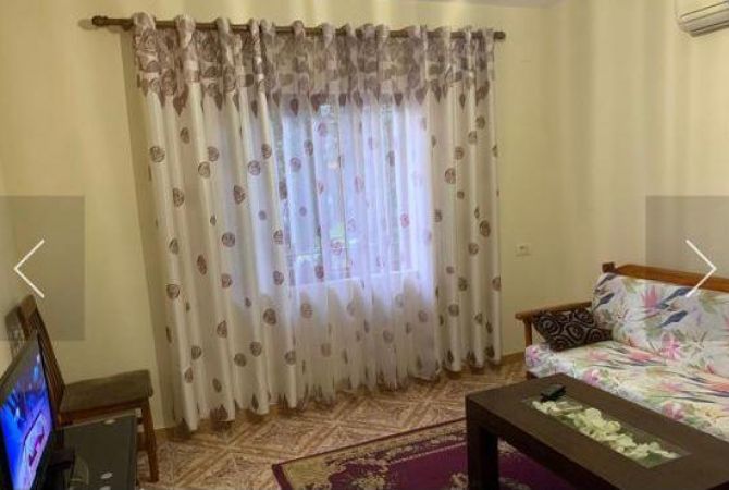 Shtepi me qera 1+1 ne Tirane - 40,000 Leke