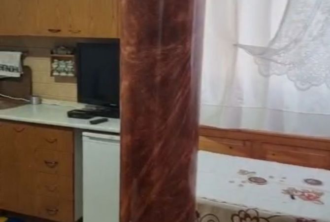 Shtepi me qera Apartament ne Tirane, 1+1, Mobilimi E mobiluar, Pagesa 50,000  Leke.