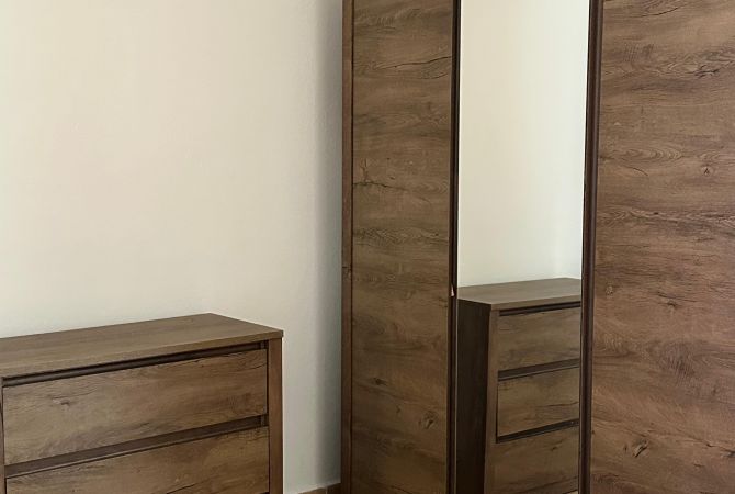 Shtepi me qera Apartament ne Tirane, 2+1, Mobilimi E mobiluar, Pagesa 800  Euro.