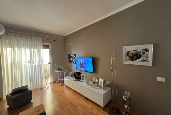 Shtepi me qera 2+1 ne Tirane - 600 Euro