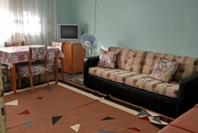 Shtepi me qera 2+1 ne Tirane - 450 Euro