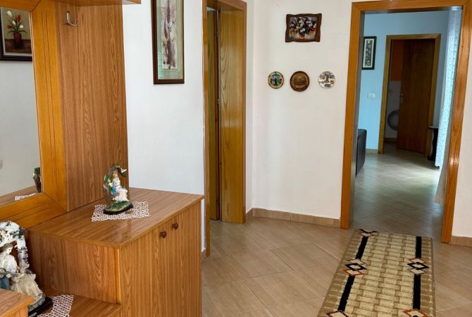 Shtepi me qera Apartament ne Tirane, 2+1, Mobilimi E mobiluar, Pagesa 40,000  Leke.
