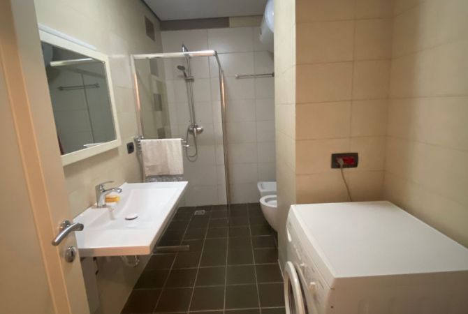 Shtepi me qera Apartament ne Tirane, 2+1, Mobilimi E mobiluar, Pagesa 65,000  Leke.