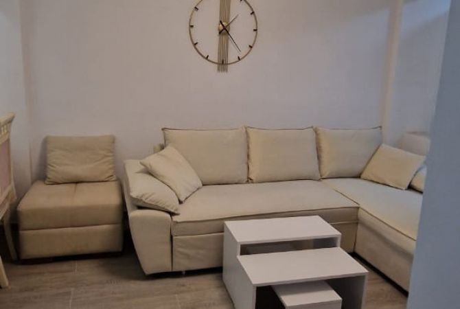 Shtepi me qera 2+1 ne Tirane - 60,000 Leke
