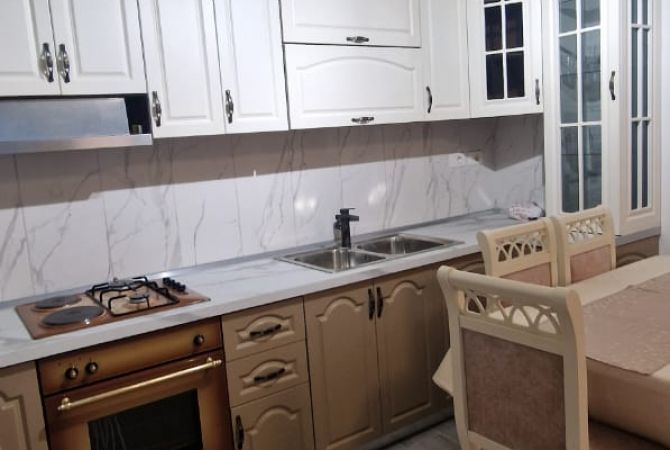 Shtepi me qera 2+1 ne Tirane - 60,000 Leke