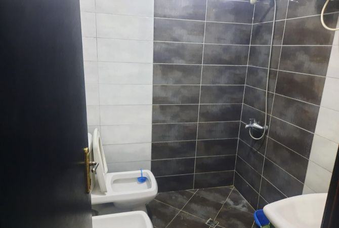 Shtepi me qera 2+1 ne Tirane - 400 Euro