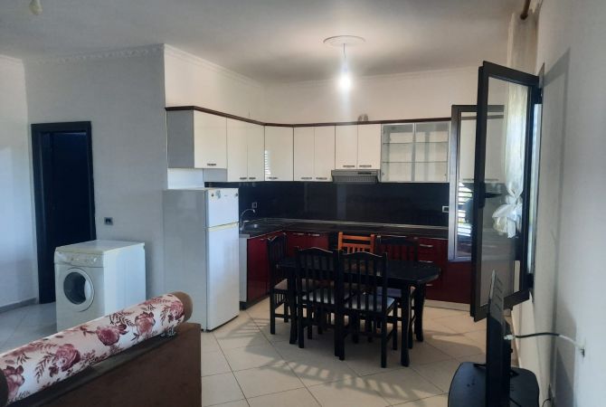 Shtepi me qera Apartament ne Tirane, 2+1, Mobilimi E mobiluar, Pagesa 400  Euro.