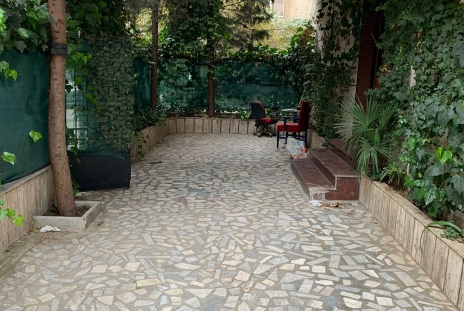 Ambient biznesi me qera 3+1 ne Tirane - 2,500 Euro