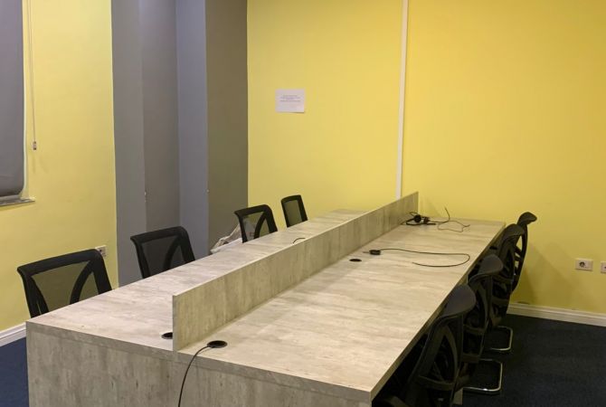 Jepet me qira ambjent per biznes ose perdorim te ndryshem tek Sheshi Willson 