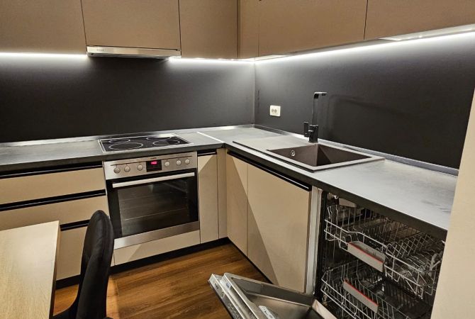 Shtepi me qera Apartament ne Tirane, 2+1, Mobilimi E mobiluar, Pagesa 700  Euro.