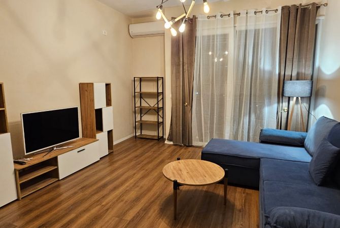 Shtepi me qera Apartament ne Tirane, 2+1, Mobilimi E mobiluar, Pagesa 700  Euro.