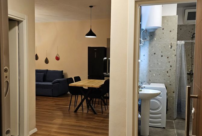 Shtepi me qera Apartament ne Tirane, 2+1, Mobilimi E mobiluar, Pagesa 700  Euro.
