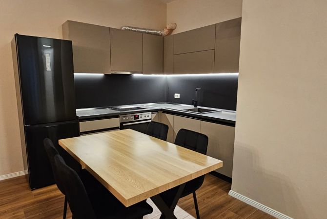 Shtepi me qera Apartament ne Tirane, 2+1, Mobilimi E mobiluar, Pagesa 700  Euro.
