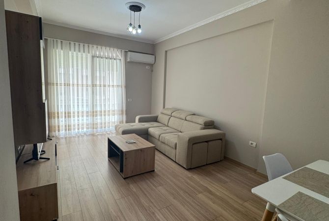 Shtepi me qera Apartament ne Tirane, 2+1, Mobilimi E mobiluar, Pagesa 50,000  Leke.