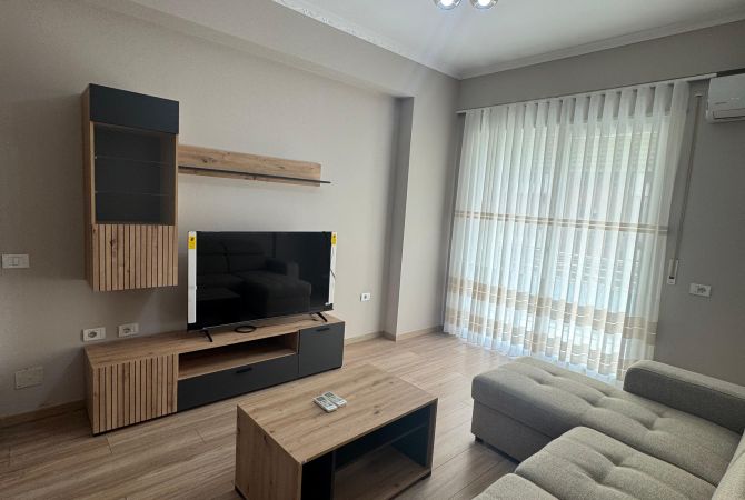 Shtepi me qera Apartament ne Tirane, 2+1, Mobilimi E mobiluar, Pagesa 50,000  Leke.