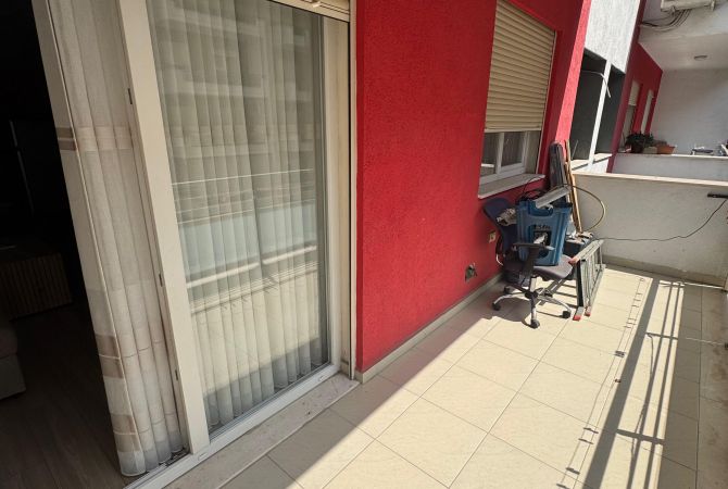 Shtepi me qera Apartament ne Tirane, 2+1, Mobilimi E mobiluar, Pagesa 50,000  Leke.