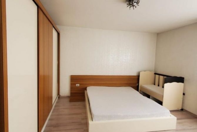 Shtepi me qera 2+1 ne Tirane - 650 Euro