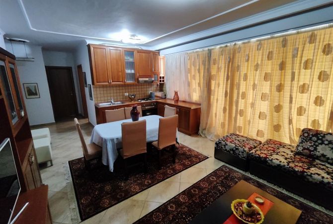 Shtepi me qera 2+1 ne Tirane - 850 Euro