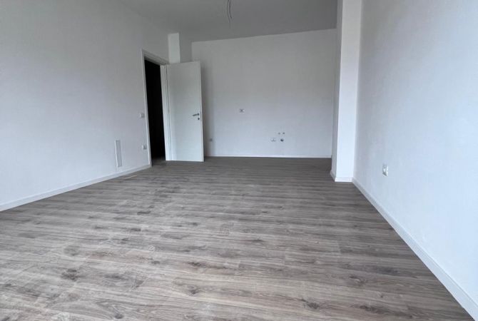 Apartment for sale in Tirana 2+1, Emty