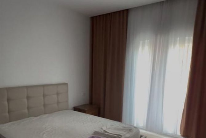 Shtepi me qera Apartament ne Tirane, 3+1, Mobilimi E mobiluar, Pagesa 650  Euro.