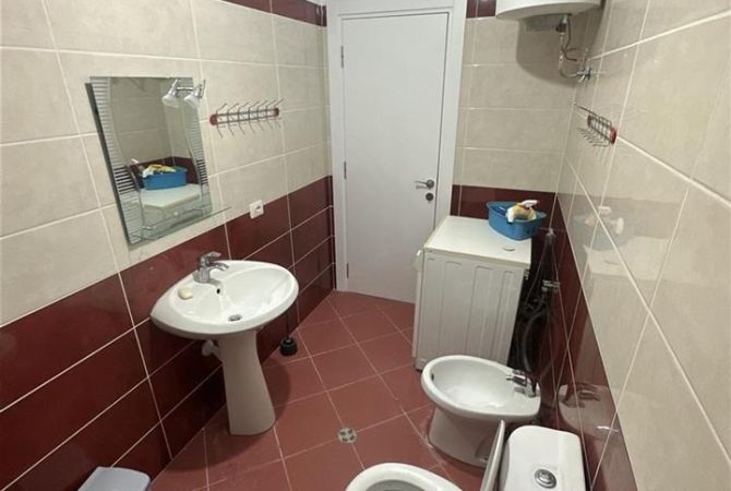 Shtepi me qera 2+1 ne Tirane - 50,000 Leke