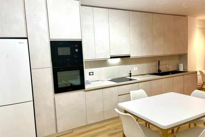 Shtepi me qera 2+1 ne Tirane - 800 Euro