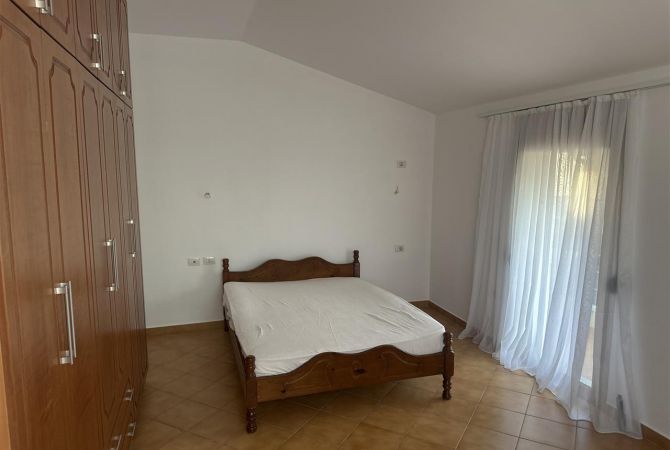 Shtepi me qera 2+1 ne Tirane - 400 Euro