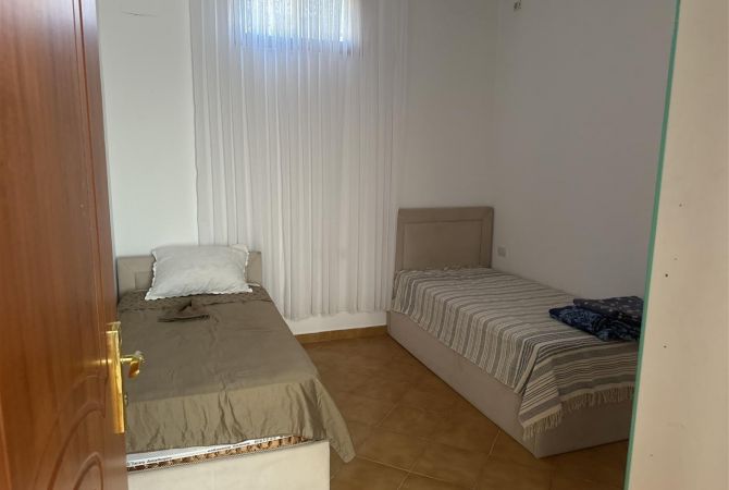 Shtepi me qera 2+1 ne Tirane - 400 Euro