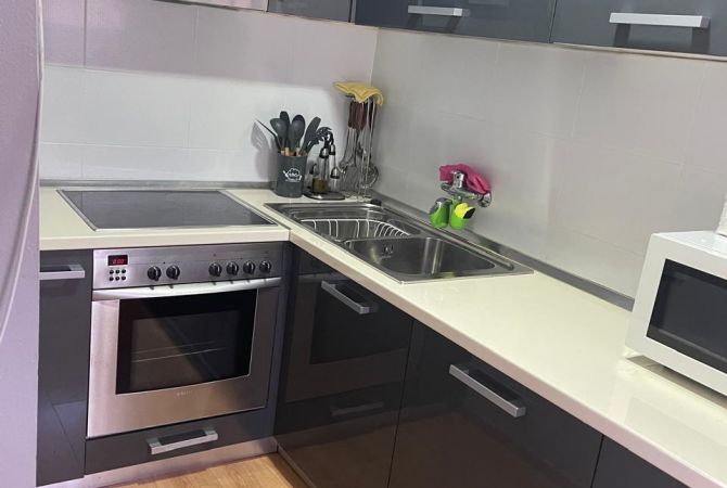 Shtepi ne shitje Apartament ne Tirane, 1+1, Mobilimi E mobiluar, Pagesa 155,000  Euro.