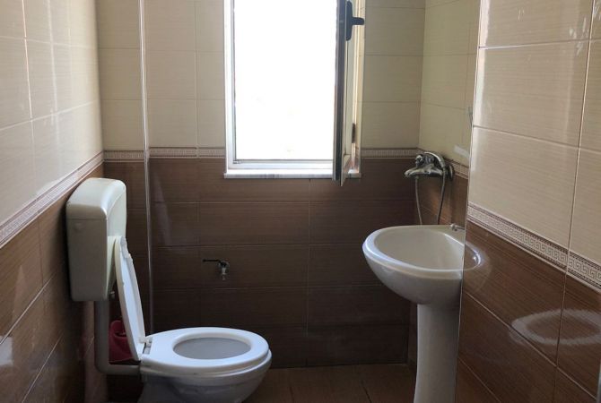 Shtepi me qera Apartament ne Tirane, 1+1, Mobilimi E mobiluar, Pagesa 350  Euro.