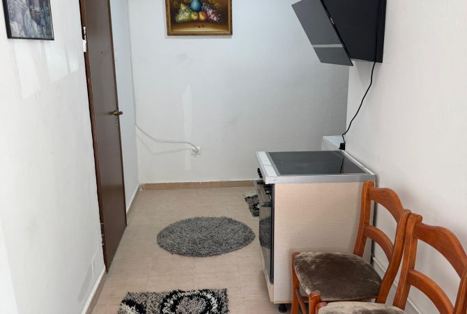 Shtepi me qera Garsoniere ne Tirane - 300 Euro