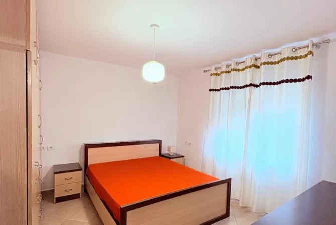 Shtepi me qera Apartament ne Tirane, 1+1, Mobilimi E mobiluar, Pagesa 50,000  Leke.