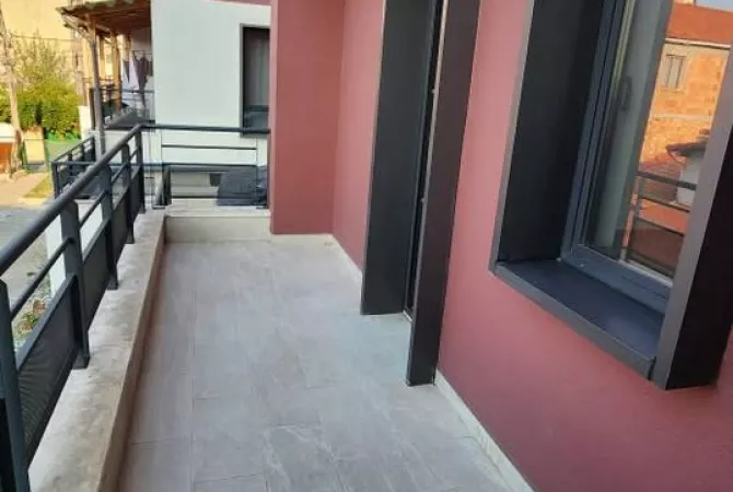 Shtepi ne shitje Vila Luksoze ne Tirane, 3+1, Mobilimi Bosh, pa mobiluar, Pagesa 270,000  Euro.