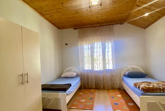 Shtepi me qera 2+1 ne Tirane - 50,000 Leke