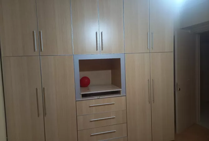 Shtepi me qera Apartament ne Tirane, 2+1, Mobilimi E mobiluar, Pagesa 65,000  Leke.