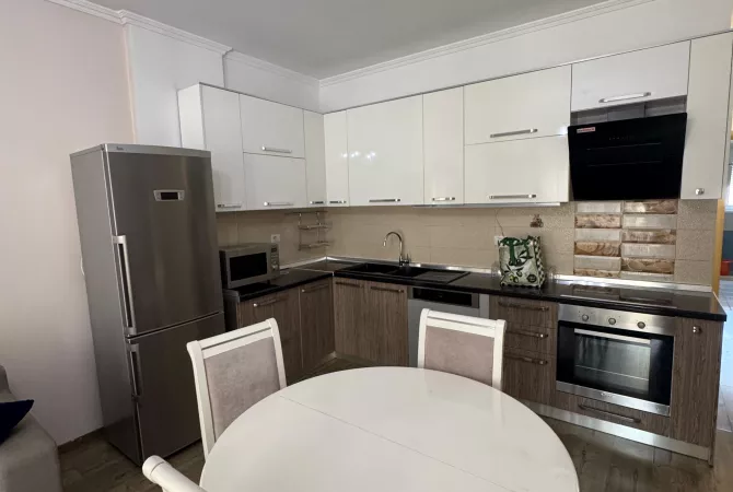 Shtepi me qera 2+1 ne Tirane - 750 Euro