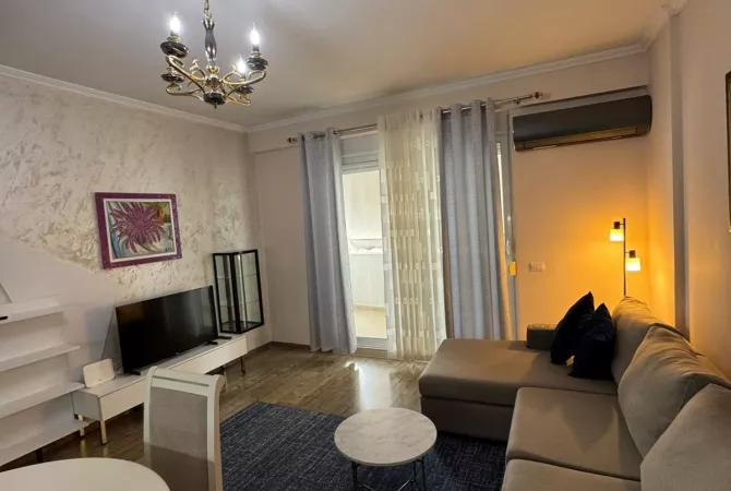 Shtepi me qera Apartament ne Tirane, 2+1, Mobilimi E mobiluar, Pagesa 750  Euro.